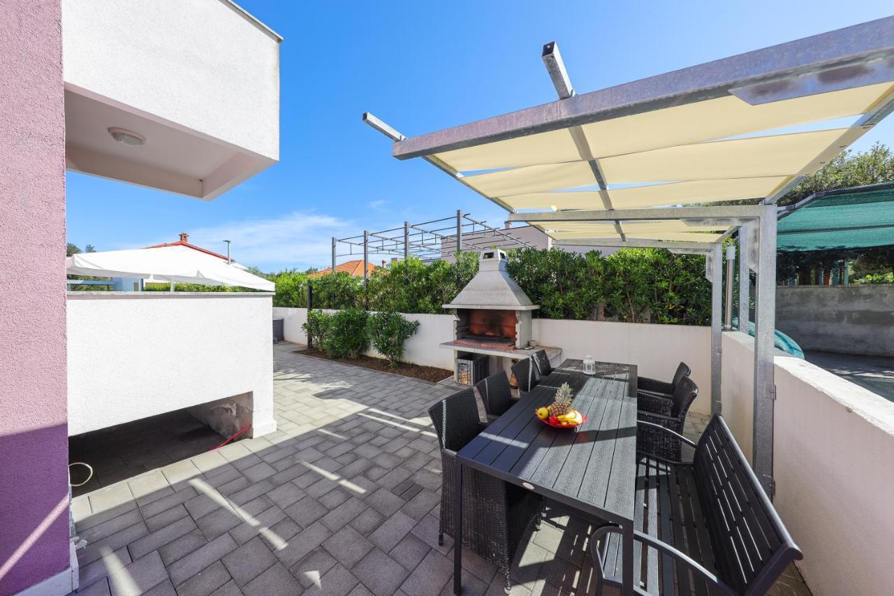Villa Pino With Pool, Sauna & Jacuzzi Petrcane Exterior foto