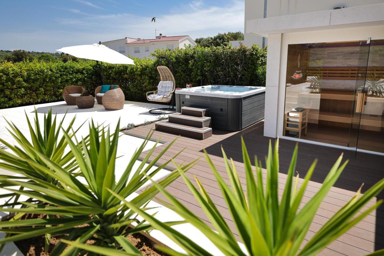 Villa Pino With Pool, Sauna & Jacuzzi Petrcane Exterior foto