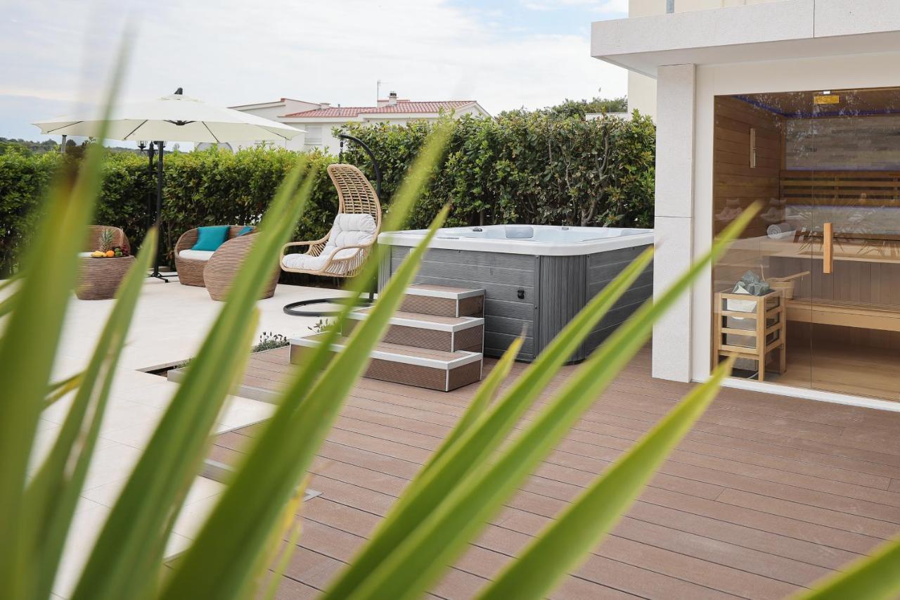 Villa Pino With Pool, Sauna & Jacuzzi Petrcane Exterior foto