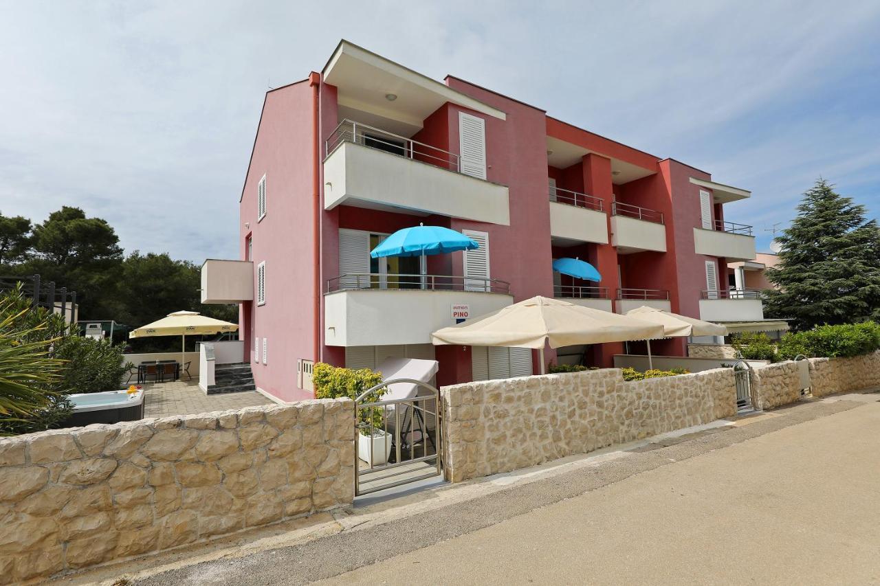 Villa Pino With Pool, Sauna & Jacuzzi Petrcane Exterior foto